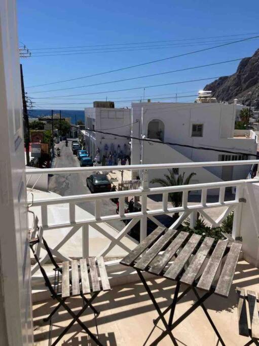 White Wave Studio 1 , 3Min Walk From Kamari Beach Extérieur photo